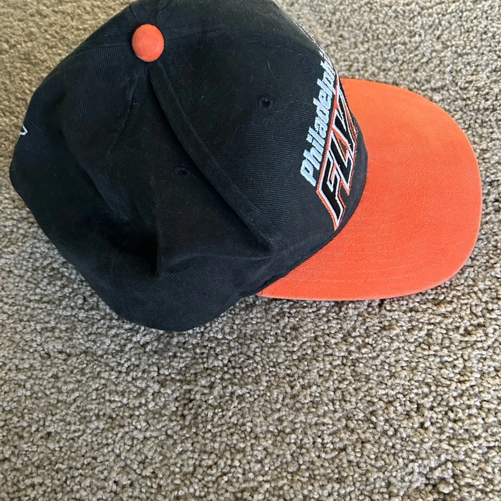 Philadelphia Flyers Black and Orange Cap